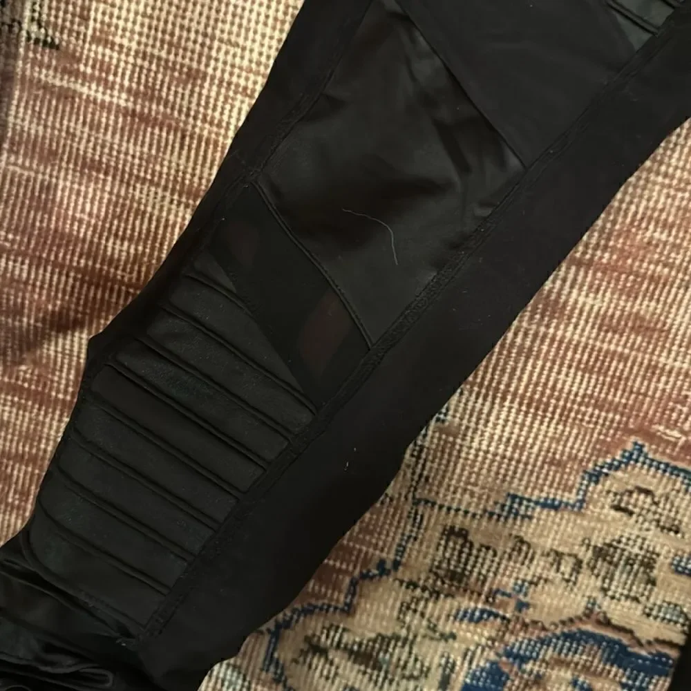 Alo Moto Leggings
